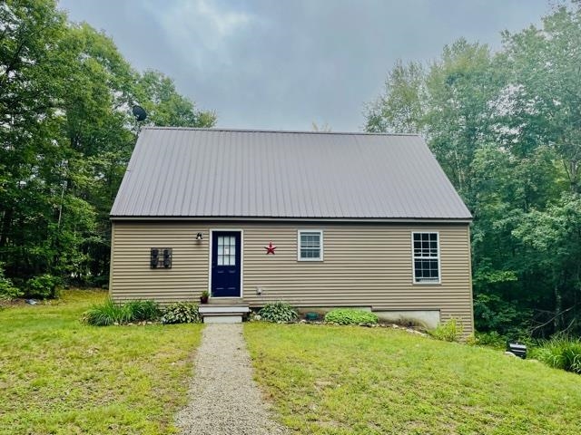 945 First Crown Point Road Strafford, NH 03884 - Photo 2 of 19