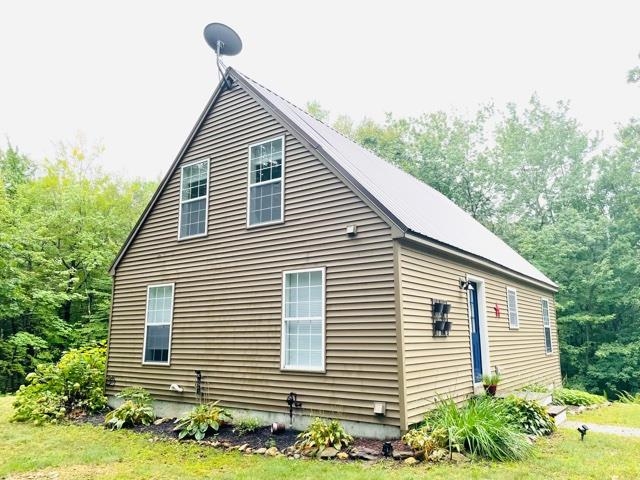 945 First Crown Point Road Strafford, NH 03884 - Photo 3 of 19