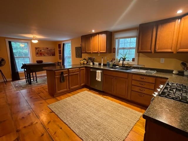 945 First Crown Point Road Strafford, NH 03884 - Photo 4 of 19