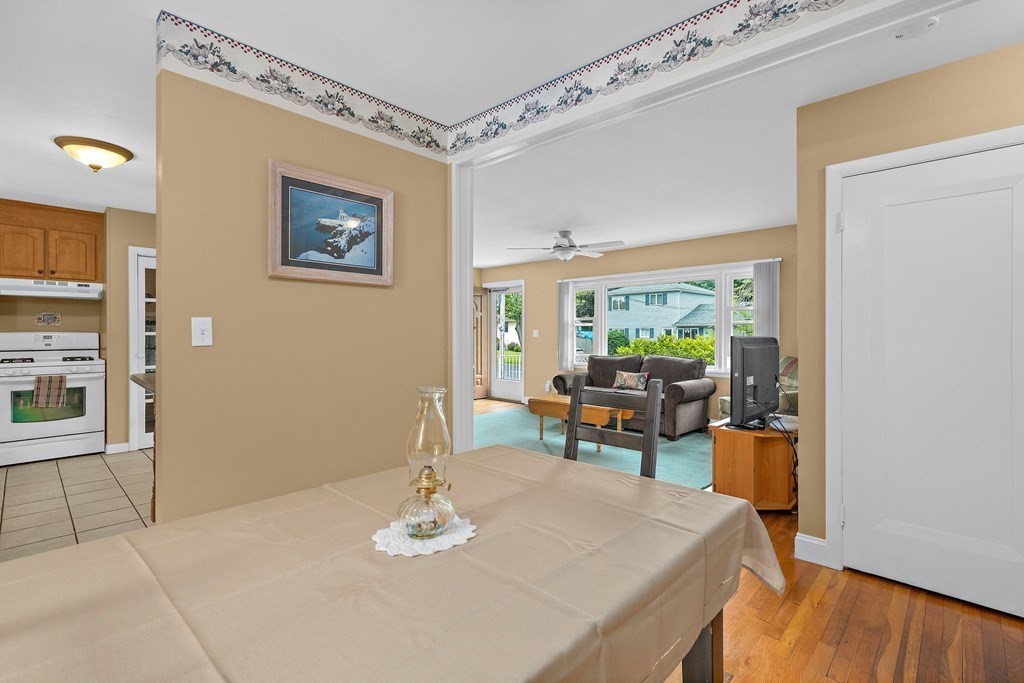 8 Vista Drive Danvers, MA 01923 - Photo 11 of 38