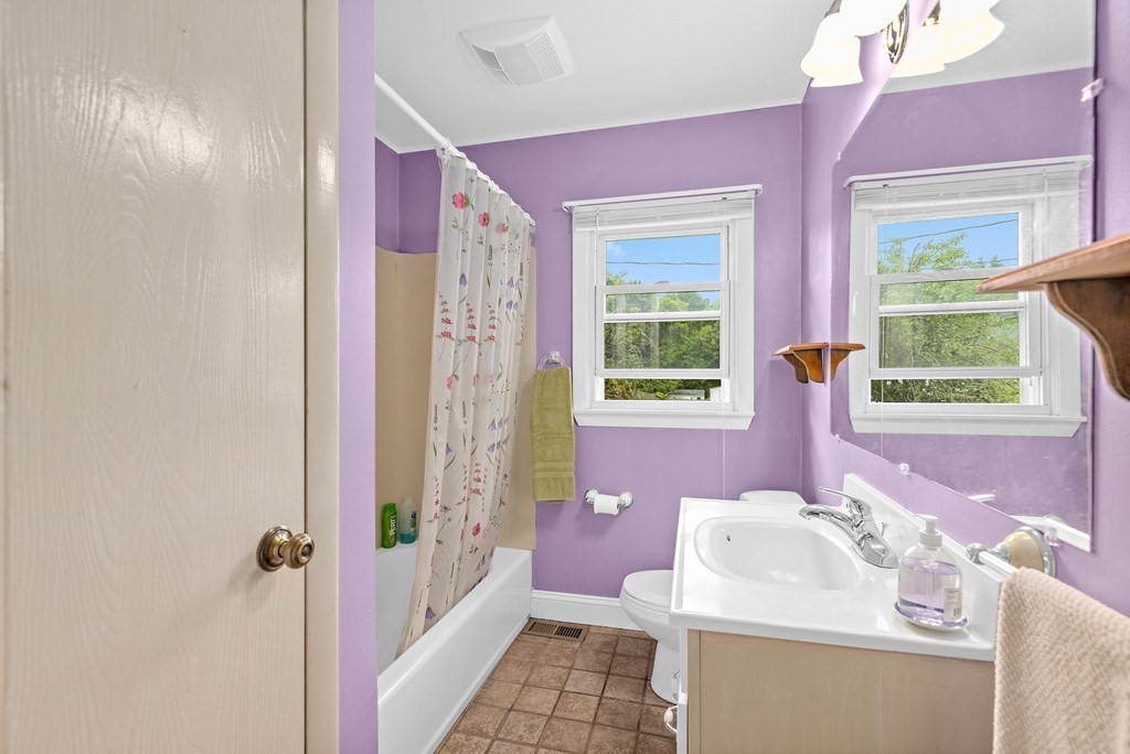 8 Vista Drive Danvers, MA 01923 - Photo 21 of 38