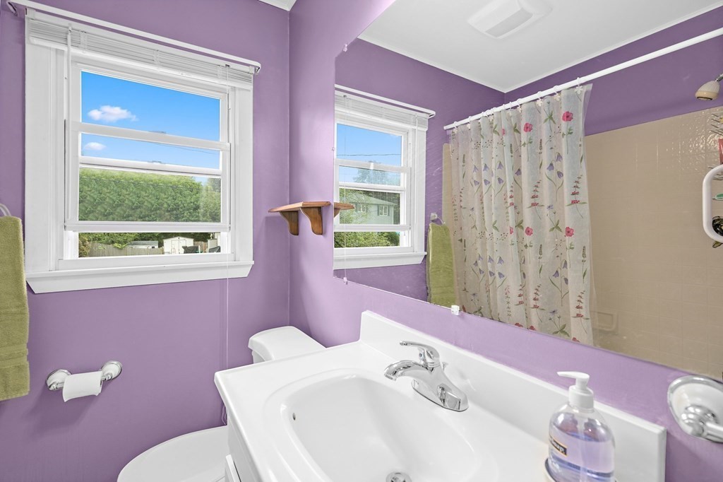 8 Vista Drive Danvers, MA 01923 - Photo 22 of 38