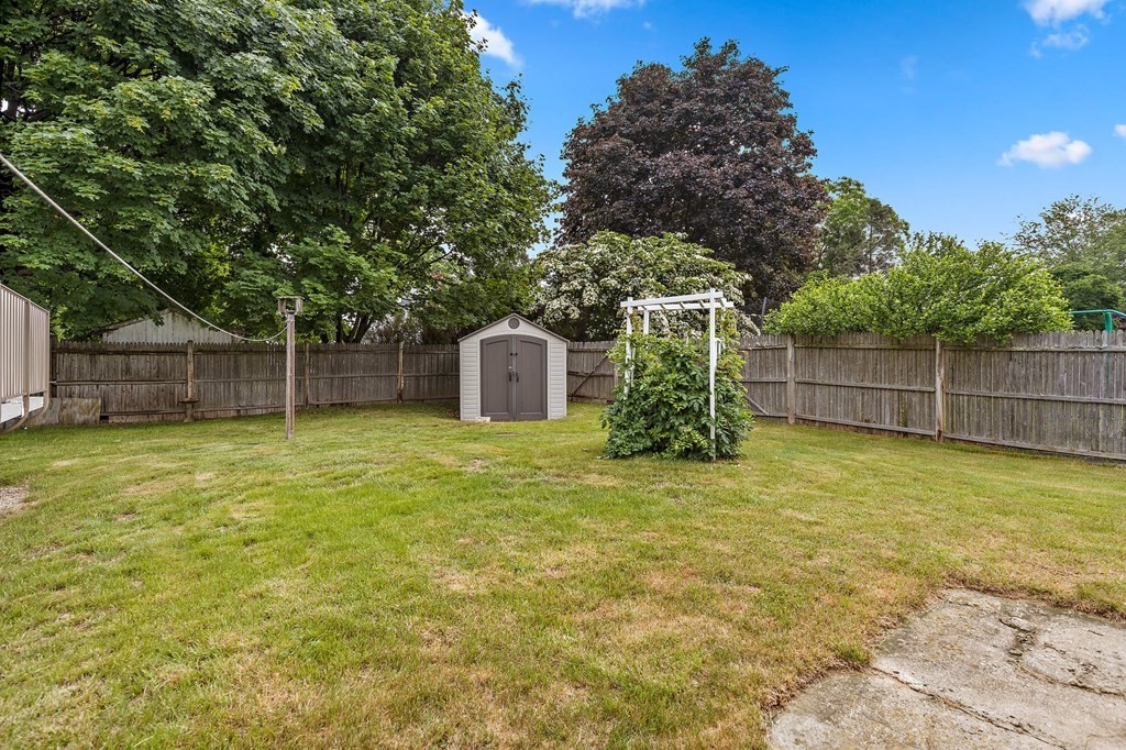 8 Vista Drive Danvers, MA 01923 - Photo 35 of 38