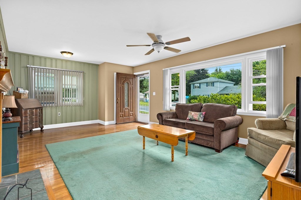 8 Vista Drive Danvers, MA 01923 - Photo 7 of 38