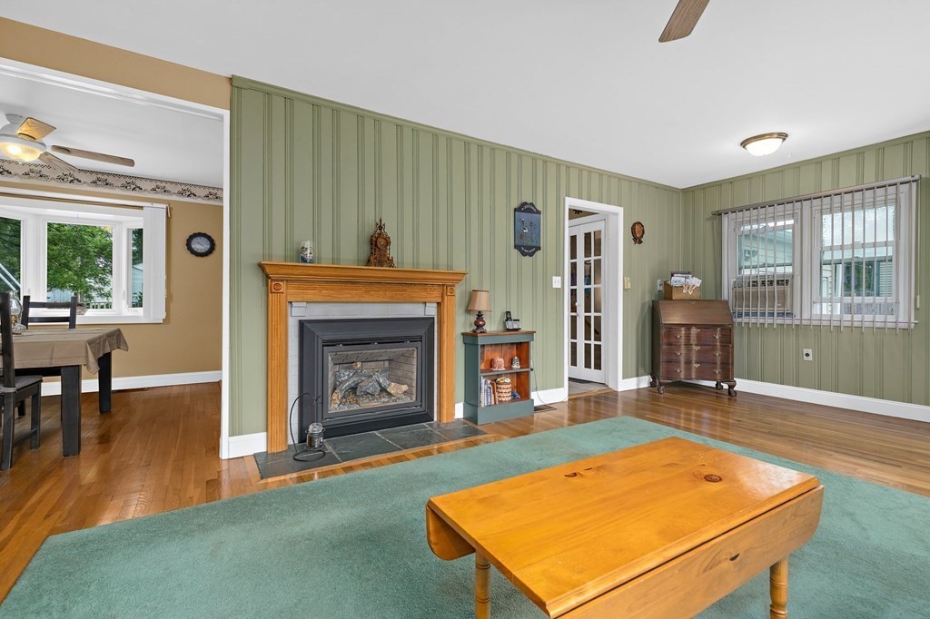 8 Vista Drive Danvers, MA 01923 - Photo 10 of 38