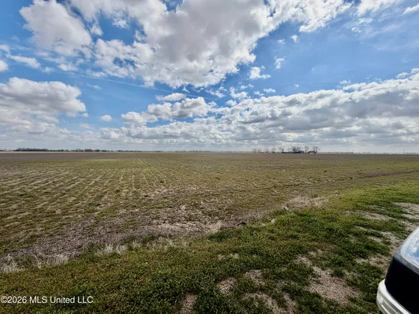$612,000 | Cleveland Crossing Road, Cleveland, MS 38732