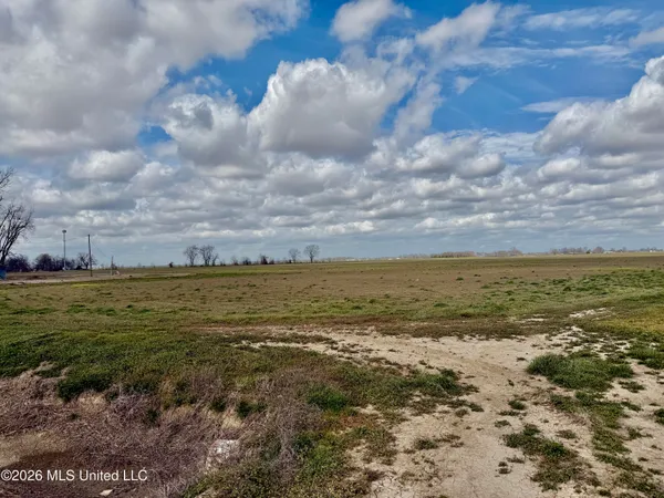 $612,000 | Cleveland Crossing Road, Cleveland, MS 38732