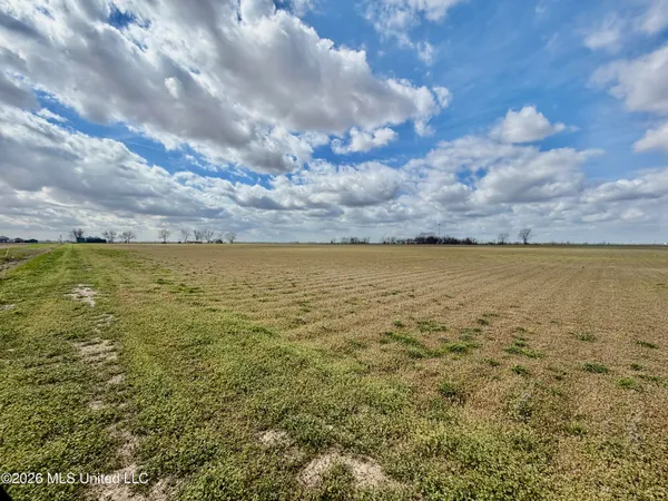 $612,000 | Cleveland Crossing Road, Cleveland, MS 38732