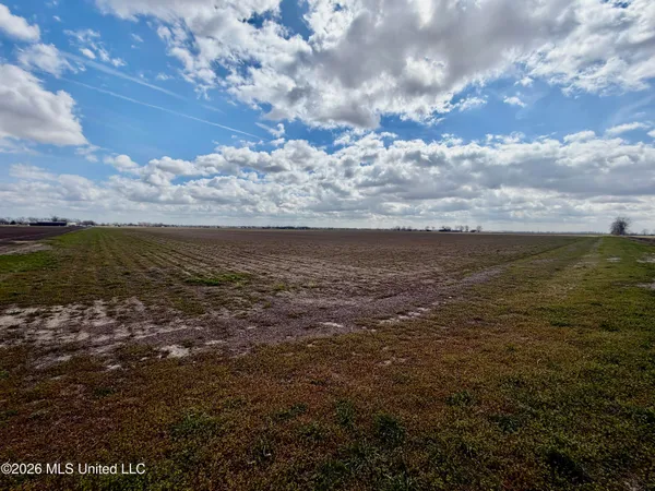 $612,000 | Cleveland Crossing Road, Cleveland, MS 38732