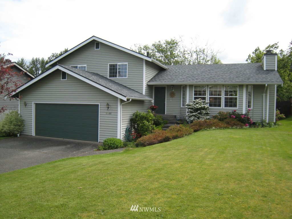 3944 Tamarack Road Bellingham, WA 98226 - Photo 1 of 16
