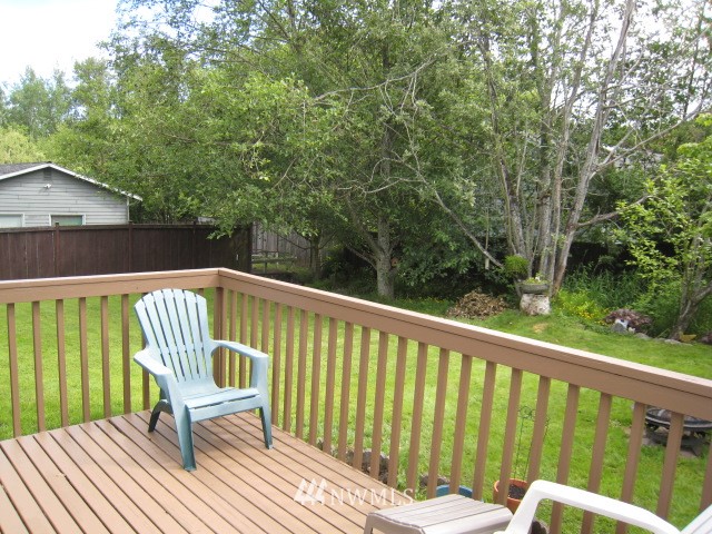 3944 Tamarack Road Bellingham, WA 98226 - Photo 7 of 16