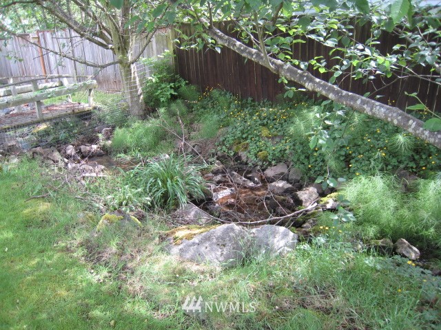 3944 Tamarack Road Bellingham, WA 98226 - Photo 9 of 16