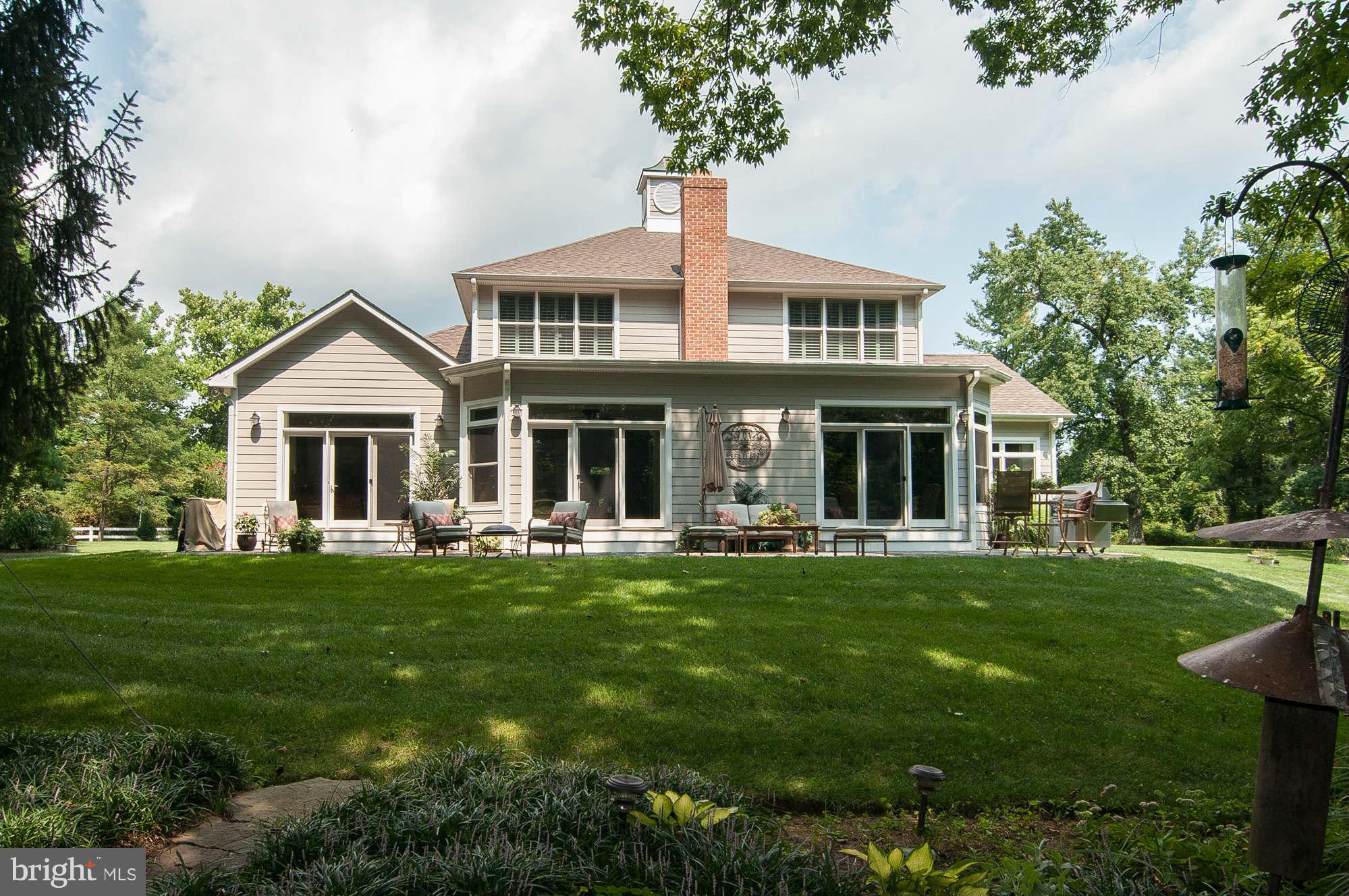 821 Childs Point Road Annapolis, MD 21401 - Photo 25 of 28 Exterior (Rear)