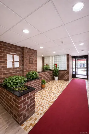 $3,100 | 36-41 Union Street, Unit 2B | Downtown Flushing