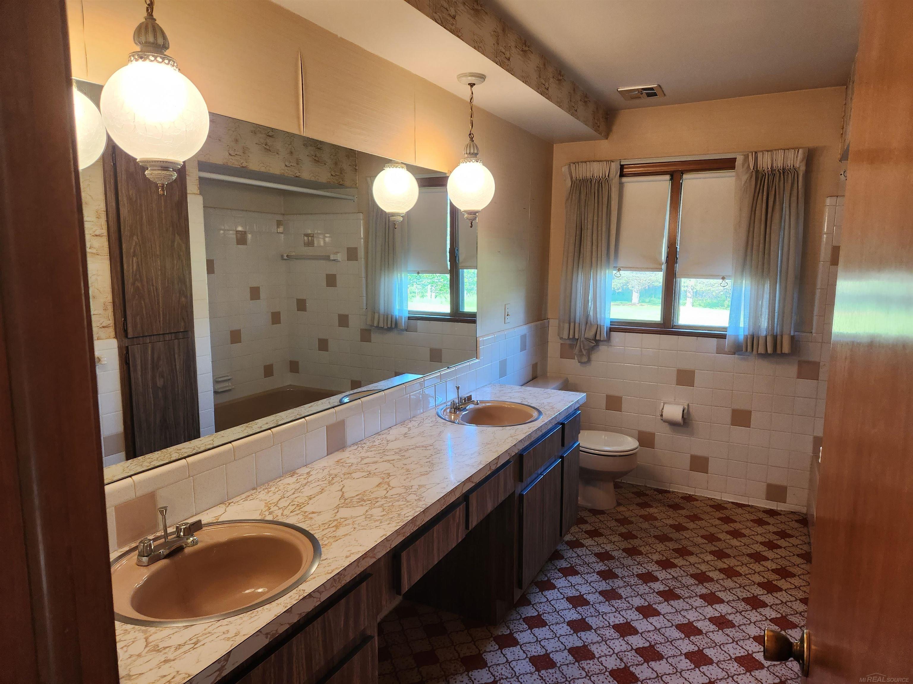 4779 Kidder Road Almont, MI 48003 - Photo 18 of 36 50110085-17.JPG