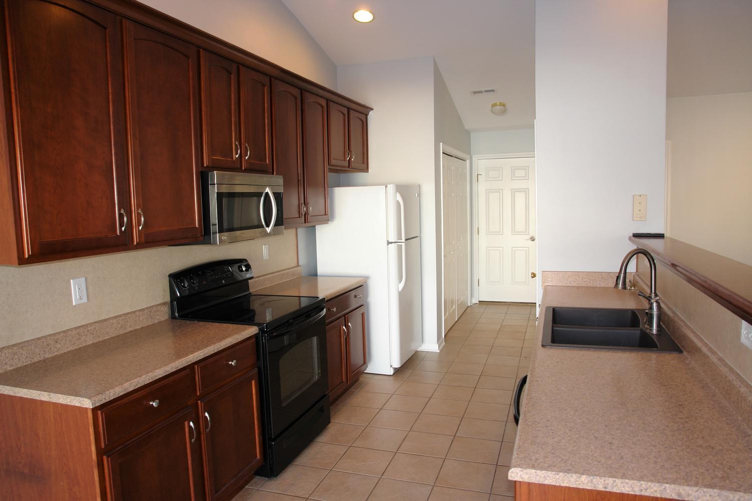 6822 Albert Road Roanoke, VA 24019 - Photo 7 of 16 6822 Albert Road Roanoke VA-large-010-02