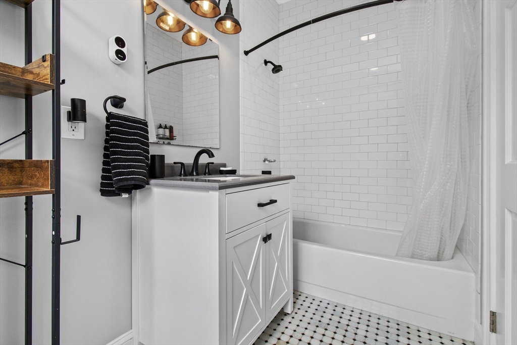 35 Swallow Street, Unit 2 Boston, MA 02127 - Photo 5 of 13