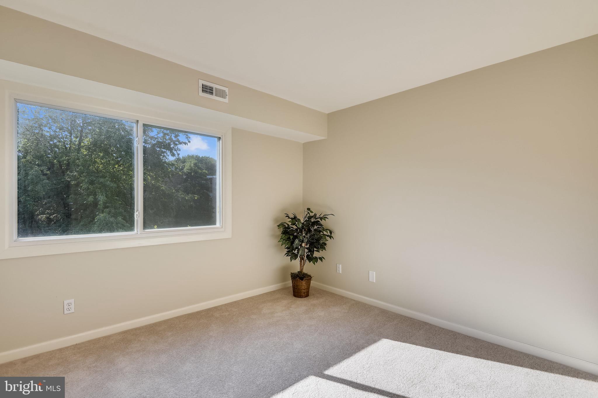2905 Charing Cross Road, Unit 8 Falls Church, VA 22042 - Photo 24 of 46 Bedroom 2