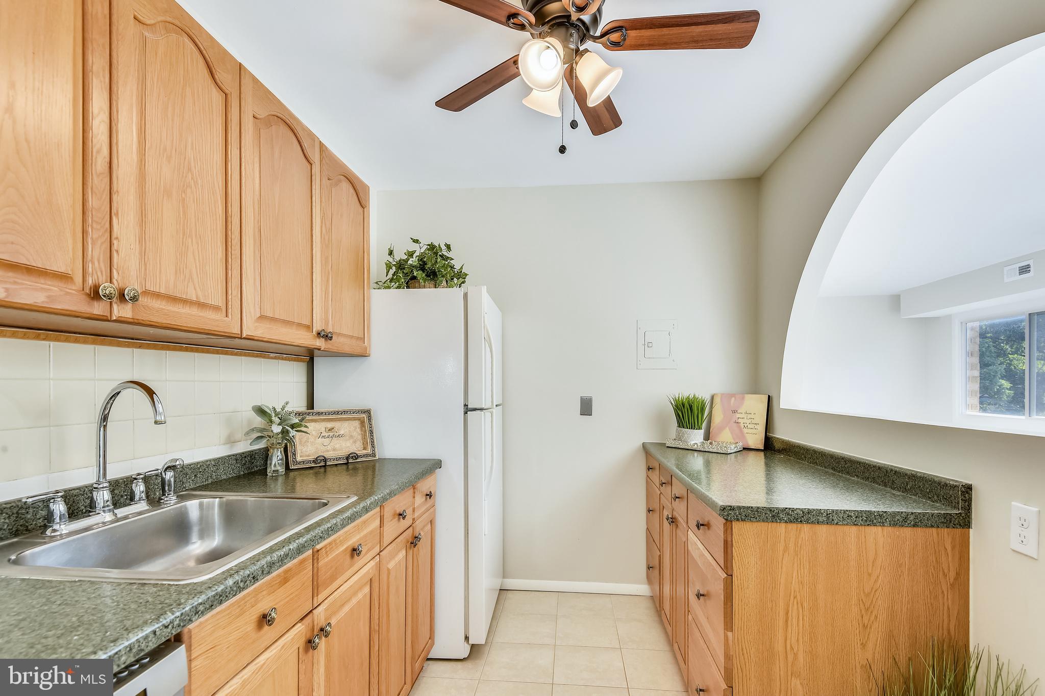 2905 Charing Cross Road, Unit 8 Falls Church, VA 22042 - Photo 10 of 46 Abundant Cabinets and Counter Space