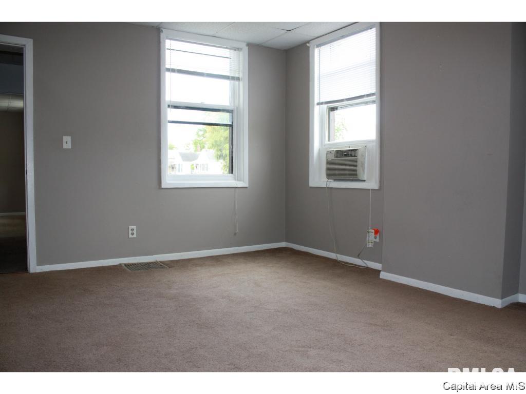 1630 North 8th Street Springfield, IL 62702 - Photo 8 of 16