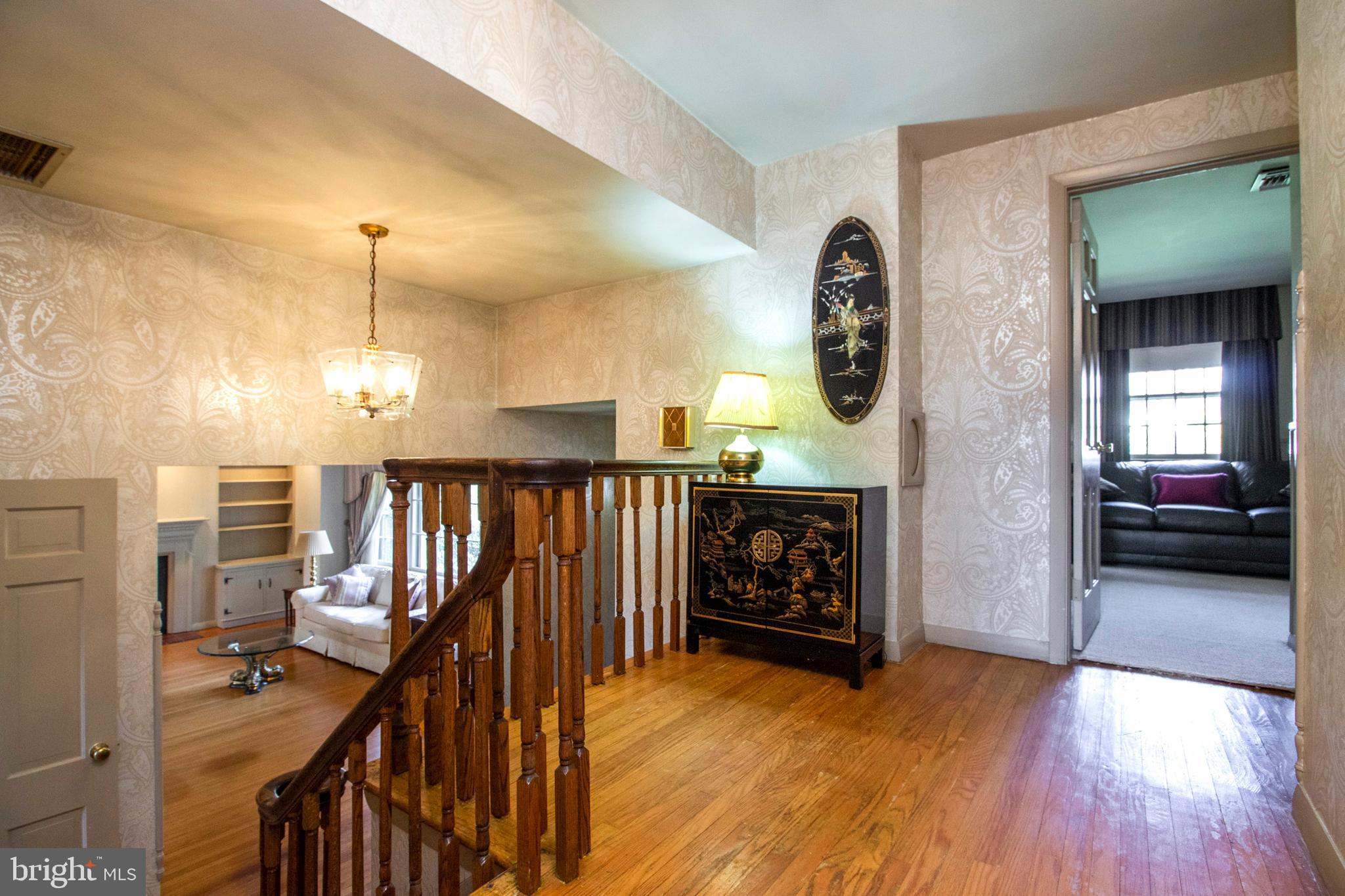 1272 George Road Jenkintown, PA 19046 - Photo 20 of 43 2nd floor landing