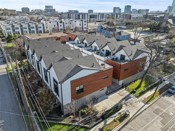 a picture of city view