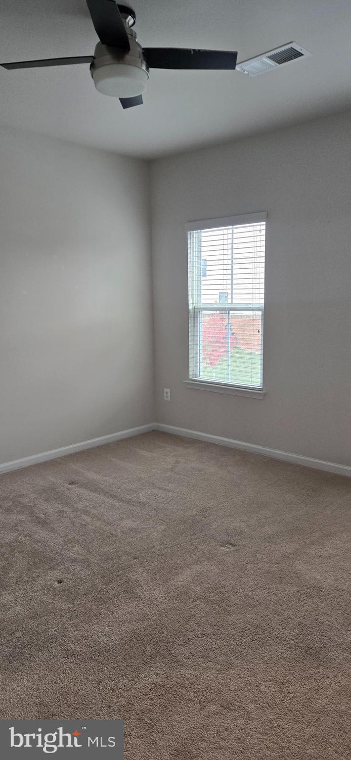 14164 Jaeger Road Clarksburg, MD 20871 - Photo 23 of 27 an empty room with a window
