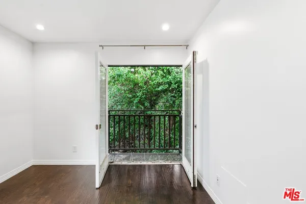 $7,195 | 3476 Troy Drive, Los Angeles, CA 90068