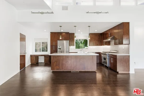 $7,195 | 3476 Troy Drive, Los Angeles, CA 90068