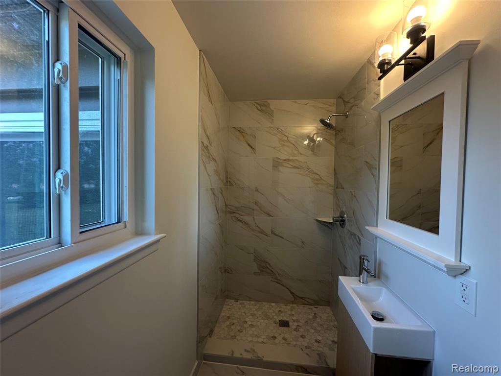 25274 Middlebelt Road Farmington Hills, MI 48336 - Photo 34 of 44