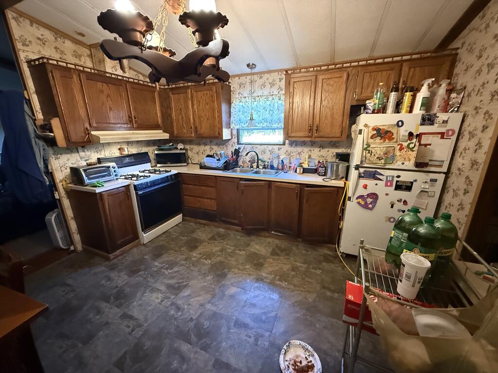 828 Dennison Run Road Polk, PA 16342 - Photo 3 of 25 Gallery Image 3