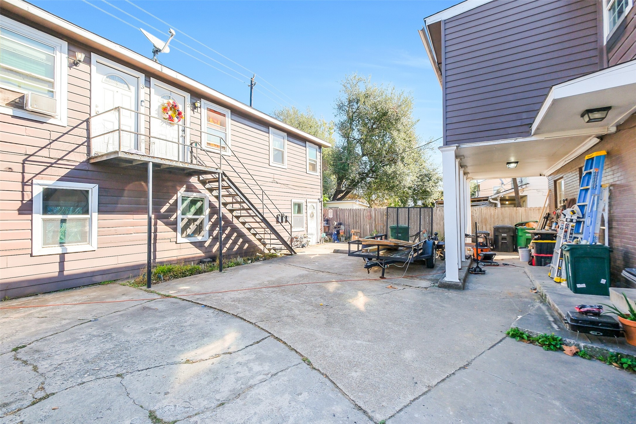 3435 Rosedale Street Houston, TX 77004 - Photo 8 of 34 a view of a house with sitting area and garden