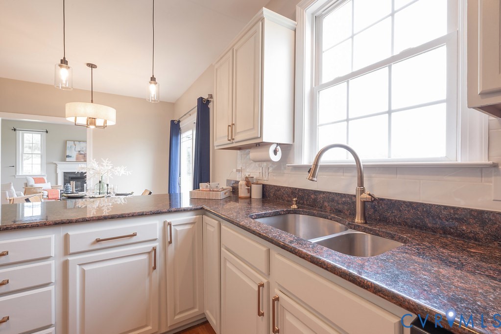 16114 Taylor Ridge Lane Beaverdam, VA 23015 - Photo 16 of 57 New finishes in kitchen.