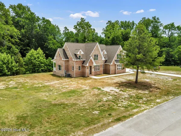 $830,000 | 2038 Autumn Drive, Kinston, NC 28501