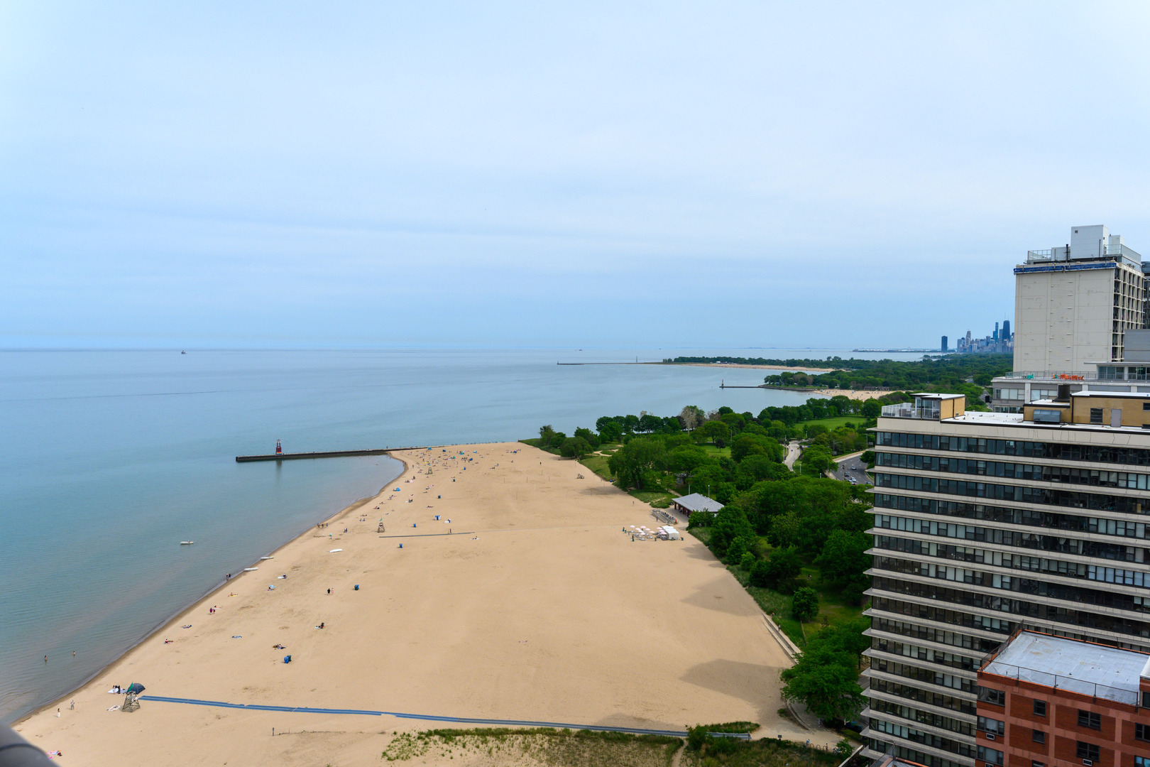 5855 North Sheridan Road, Unit 24J Chicago, IL 60660 - Photo 2 of 25 Gallery Image 2