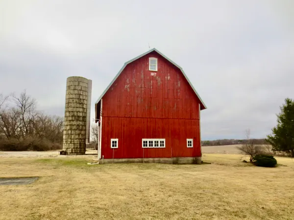 $399,900 | 14086 Highway 76, Caledonia, IL 61011