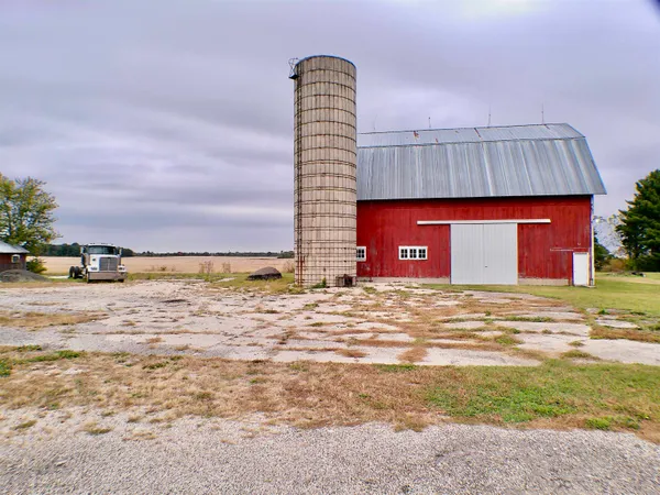 $399,900 | 14086 Highway 76, Caledonia, IL 61011