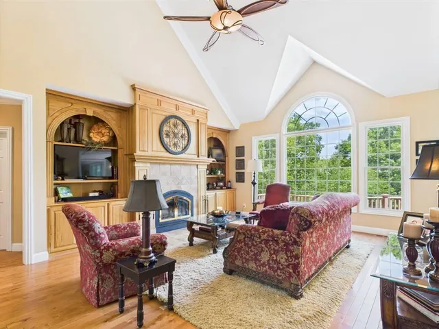 $785,000 | 1051 205th Street, Fort Scott, KS 66701