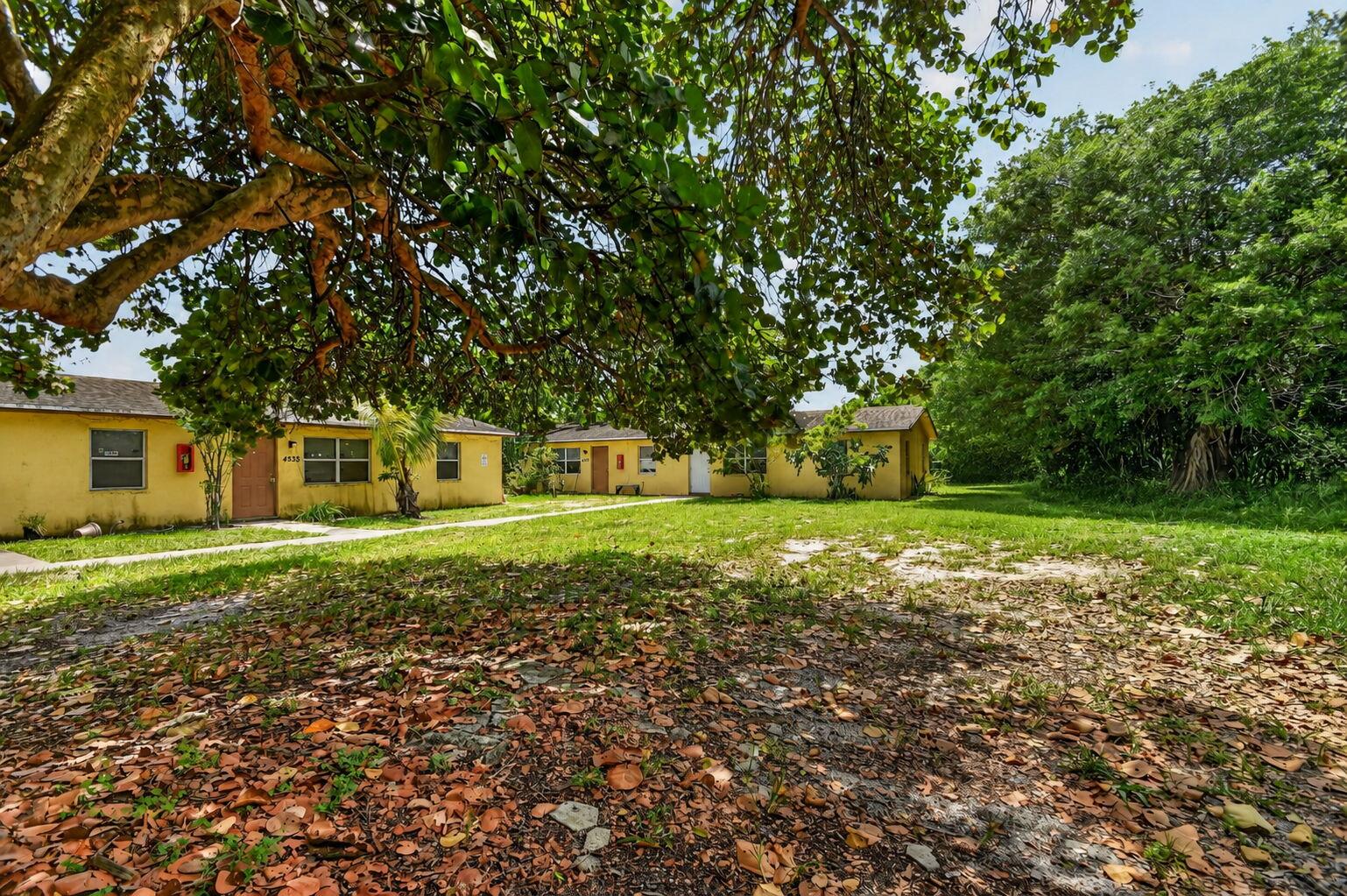 4537 Coconut Road Lake Worth, FL 33461 - Photo 22 of 55 28-web-or-mls-NEW (1)