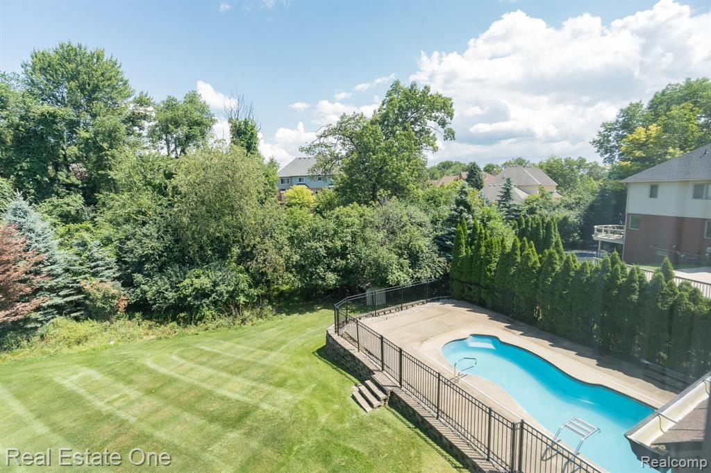 1784 Blue Grass Drive Rochester Hills, MI 48306 - Photo 10 of 72