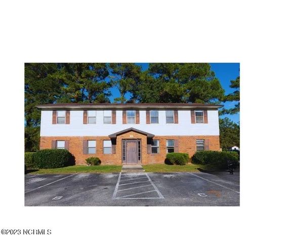 $850 | 106 Ravenwood Drive, Unit C, Jacksonville, NC 28546