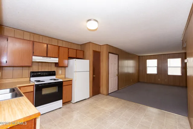 $849 | 106 Ravenwood Drive, Unit C, Jacksonville, NC 28546