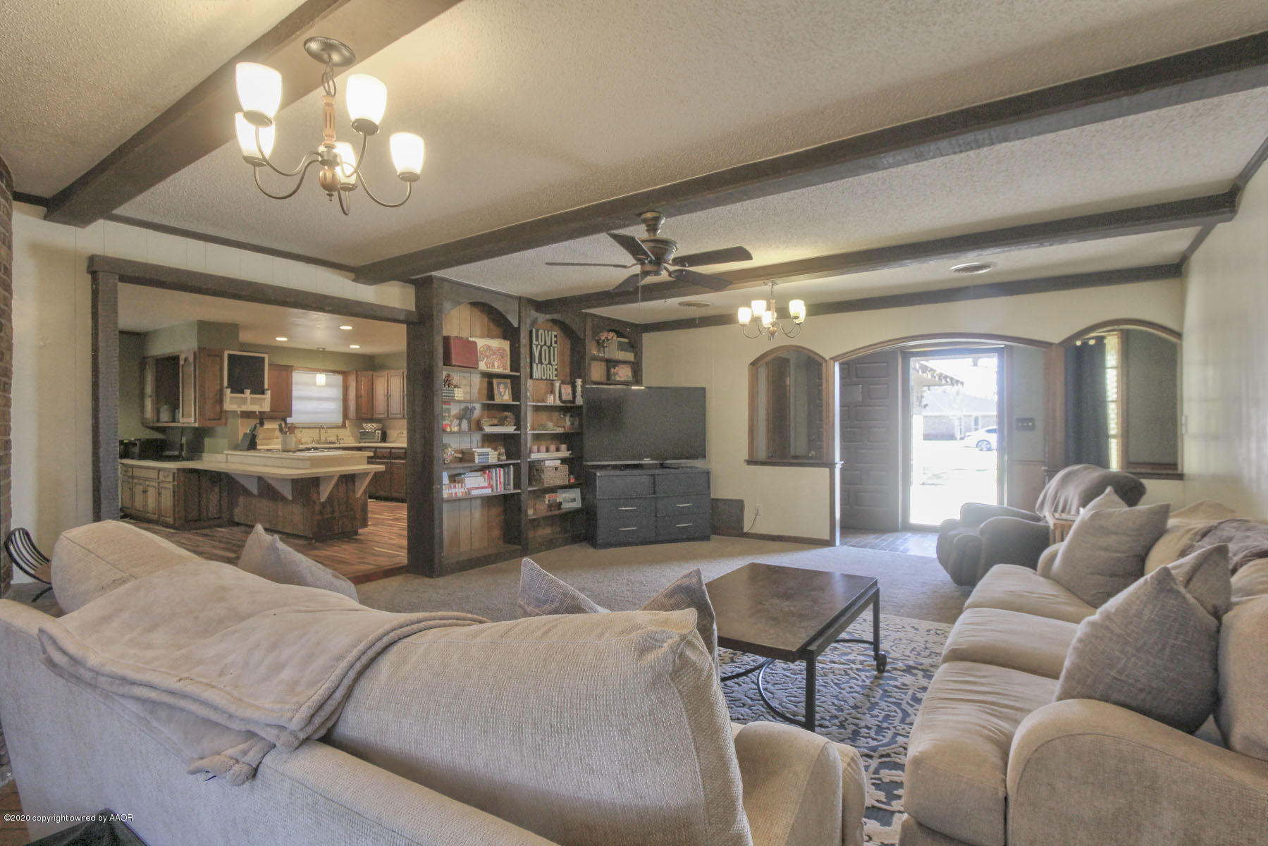 4420 Kingston Road Amarillo, TX 79109 - Photo 10 of 26 Living room