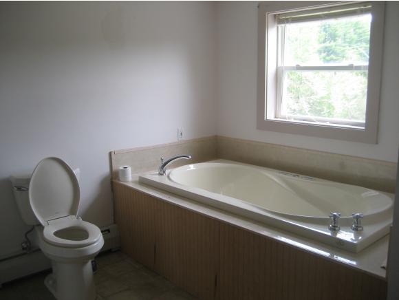 310 Governors Road Brookfield, NH 03872 - Photo 10 of 17