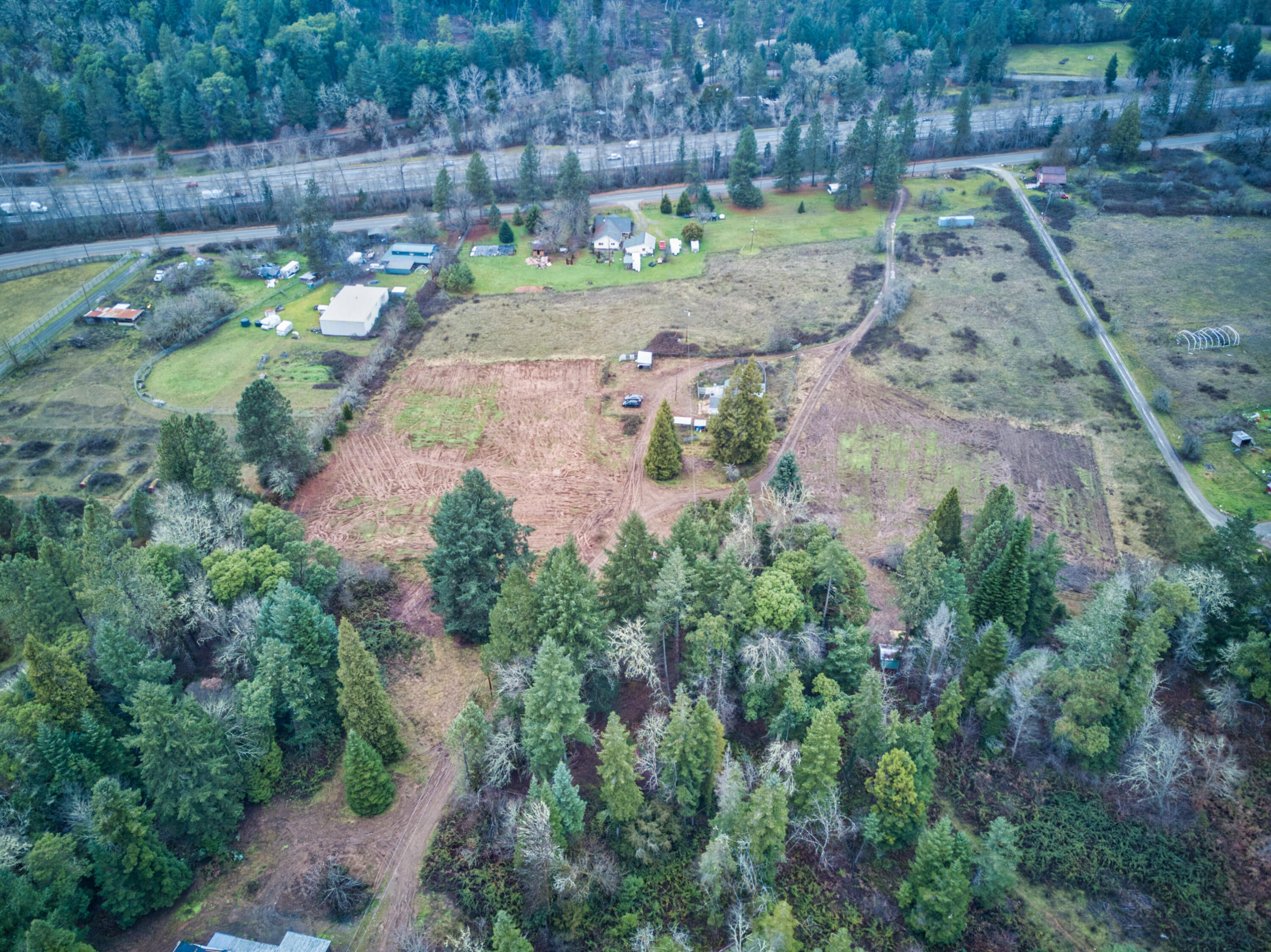 417 North Frontage Road Wolf Creek, OR 97497 - Photo 7 of 19 Frontage-6