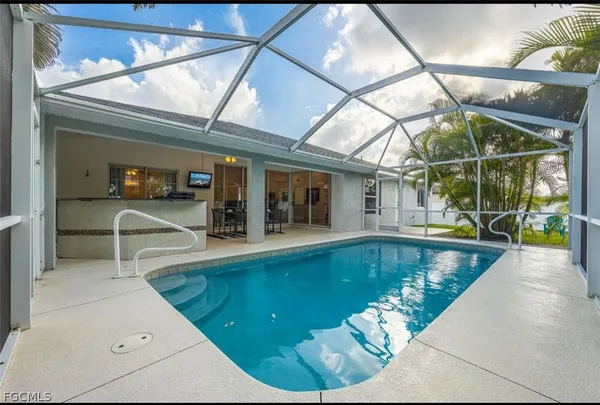 $2,999 | 1724 Southwest 31st Lane, Cape Coral, FL 33914