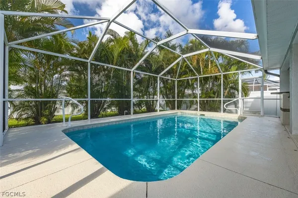 $2,999 | 1724 Southwest 31st Lane, Cape Coral, FL 33914