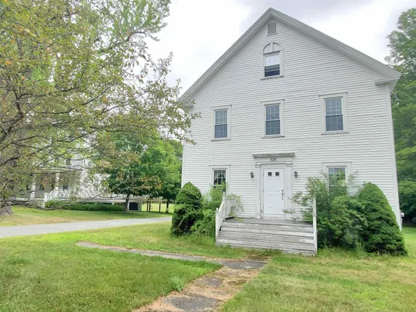 $3,500 | 526 Canaan Street, Unit 2, Canaan, NH 03741