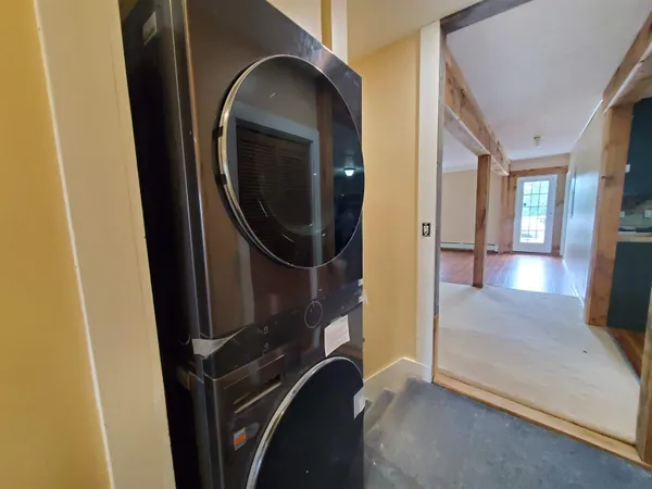 $3,500 | 526 Canaan Street, Unit 2, Canaan, NH 03741