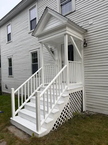 $3,500 | 526 Canaan Street, Unit 2, Canaan, NH 03741